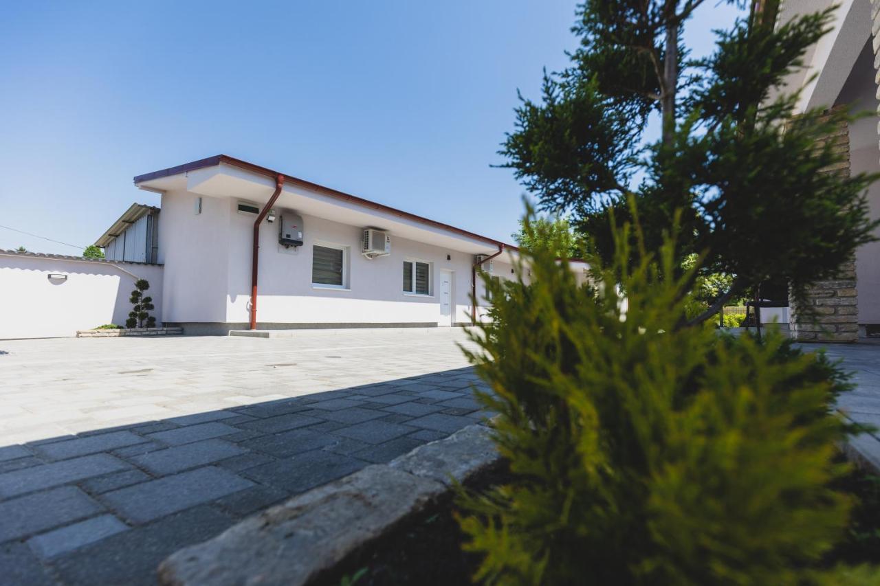 סובוטיקה Alfa Apartmani מראה חיצוני תמונה