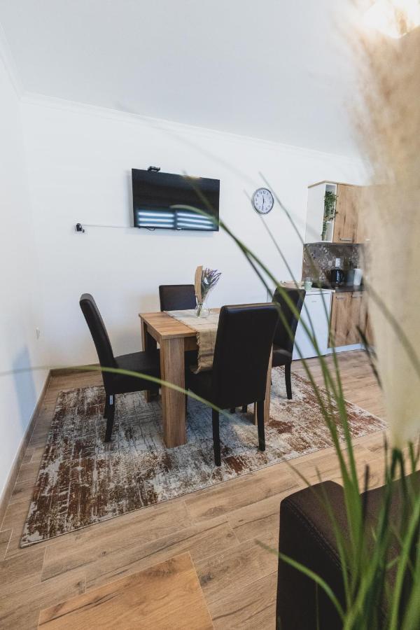 סובוטיקה Alfa Apartmani מראה חיצוני תמונה