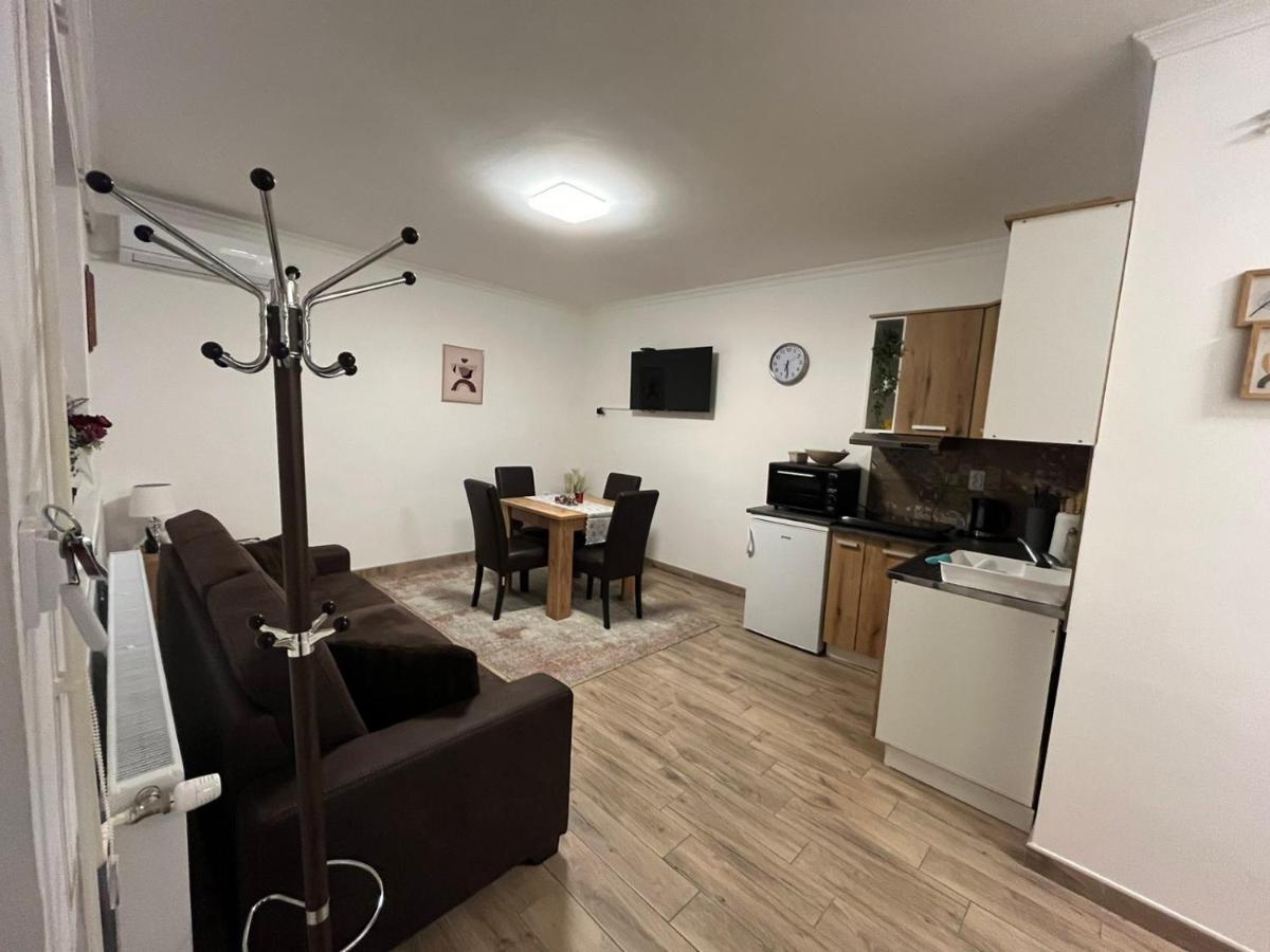 סובוטיקה Alfa Apartmani מראה חיצוני תמונה